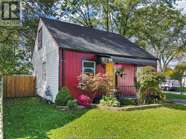 Photo - 1205 Oak Ave