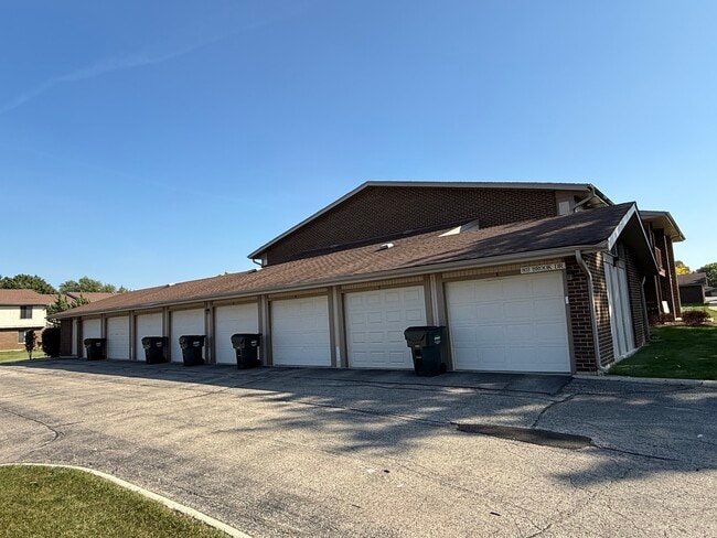 Photo - 803 Brook Dr Unit 7