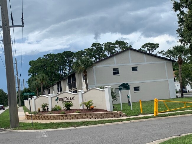 Building Photo - 428 Banana Cay Dr Unit E Rental