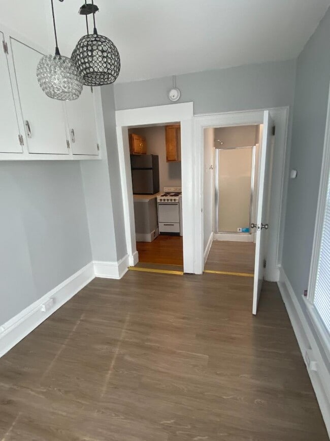 Photo - 1238 Memorial Ave