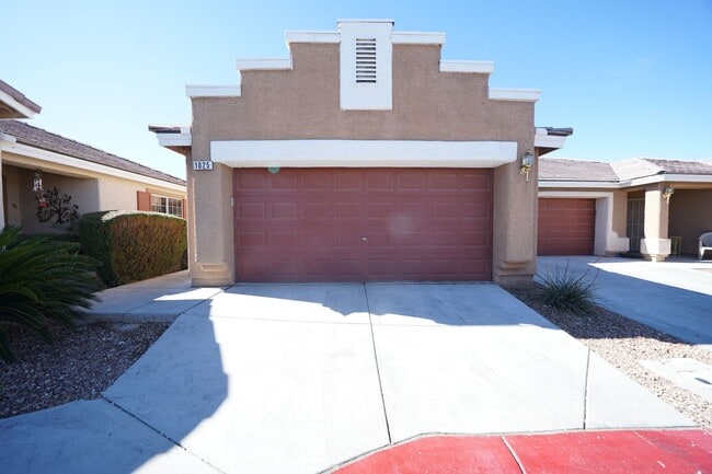 SHOWINGS AVAILABLE NOW - SHOWINGS AVAILABLE NOW Townhome