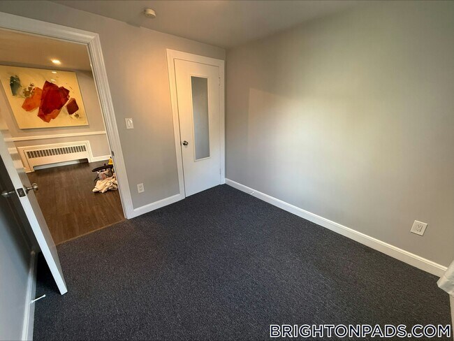 15 Surrey St Unit 2
