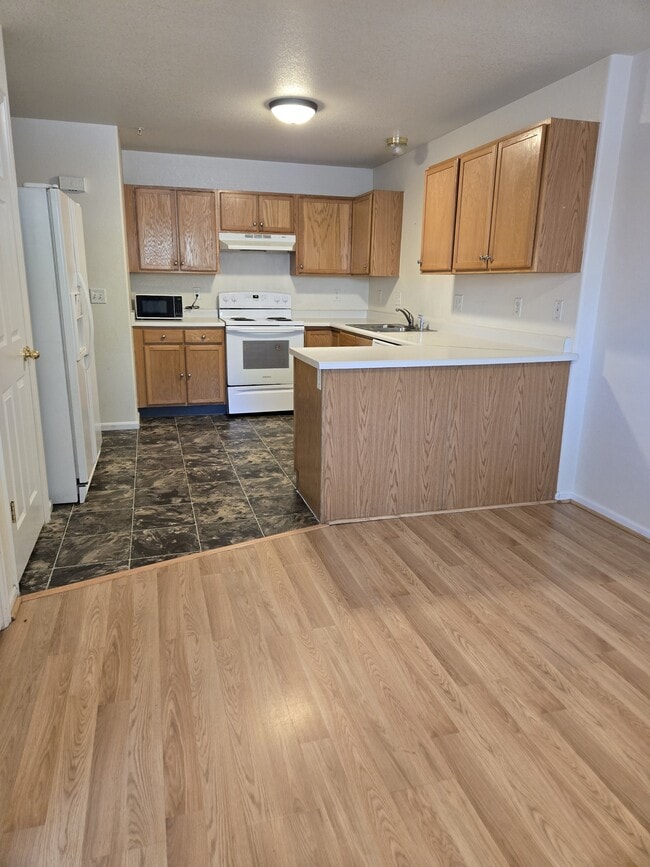 Photo - 2702 Rigden Pkwy