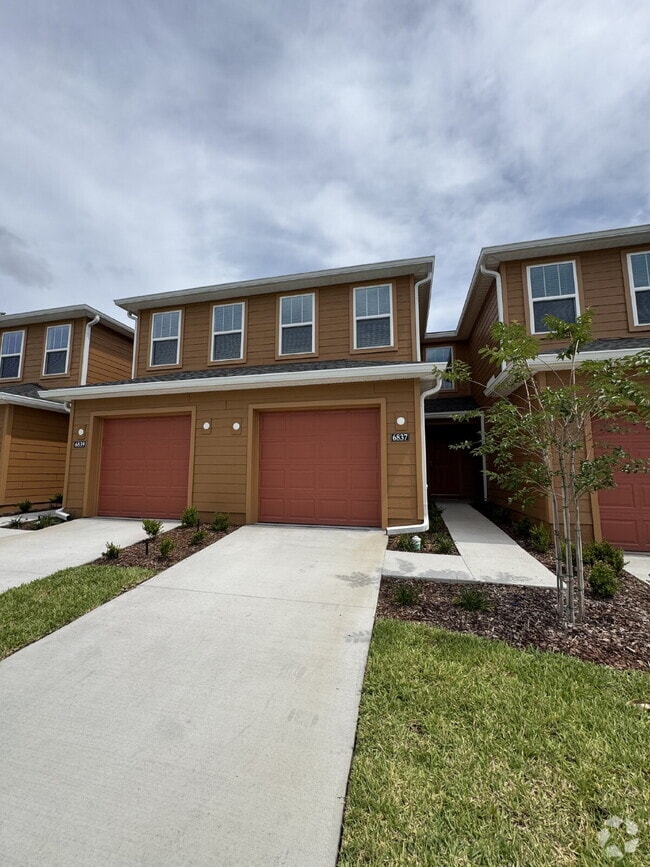 Building Photo - Brand New 3 Bed | 2.5 Bath Townhome – Mode...