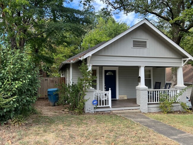 Photo - 3520 Lee Ave