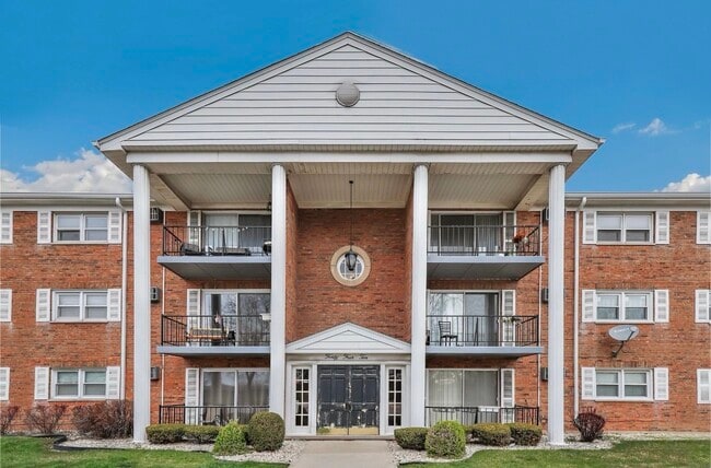 Building Photo - 4410 W 111th St Unit 302