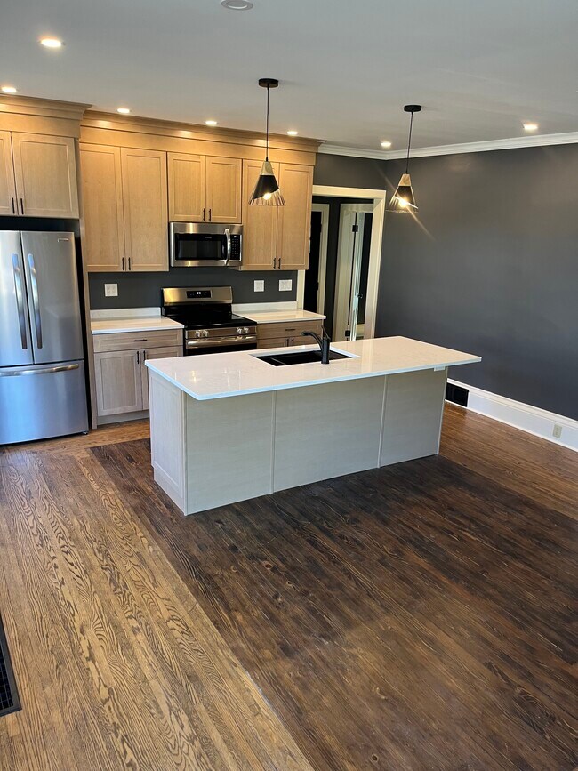 79 E Main St Unit A