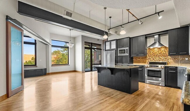 Photo - Luxury Old Town Loft in the Prestigious Magnolia Building
