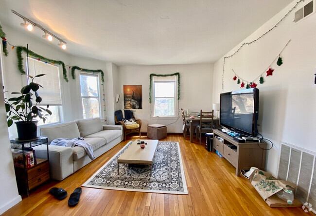 Building Photo - 99 Sheridan St Unit 1 Rental