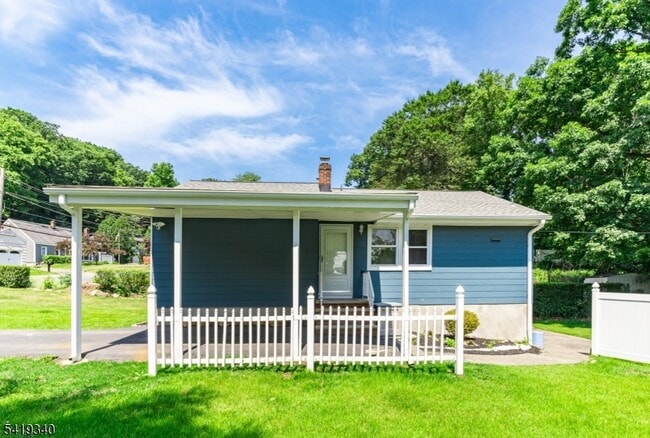 Photo - 80 White Meadow Rd