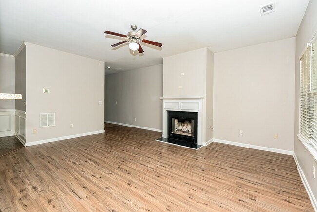Photo - 309 Breeze Ct