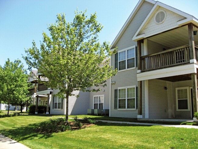 Building Photo - 1 Bedroom 1 Bath Luxury Apartment Unit 81
