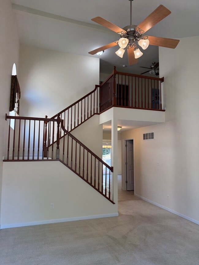 Rockwood Schools 3 Bedroom 2 full baths and 2 half Baths