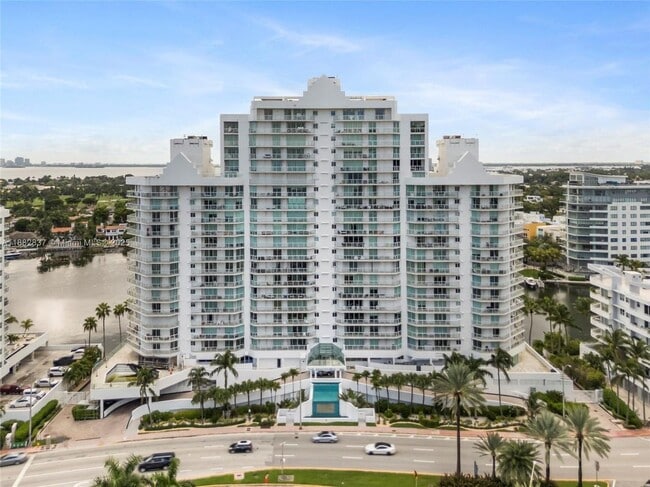 Building Photo - 5900 Collins Ave Rental