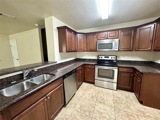 Building Photo - 2339 Bloomfield Dr Rental