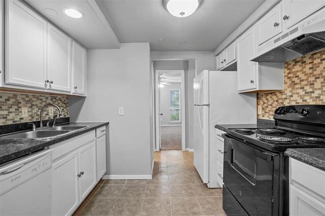 Photo - 2156 Fleur De Lis Ct