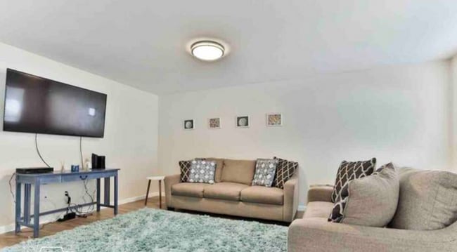 Photo - 400 Oakridge Blvd Unit 16