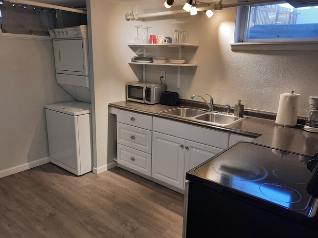 Photo - 623 Grand Ave