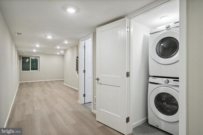 Photo - 1705 W Seybert St