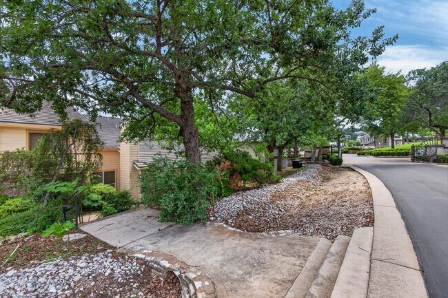 Photo - 1215 Hi Stirrup Unit 126
