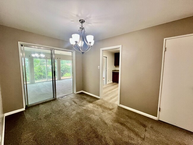 Photo - ** Move in Special** 3 bed 2 bath Ranch w/...