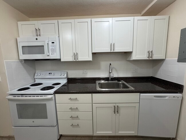 Building Photo - 82 Gardner St Unit 4B Rental