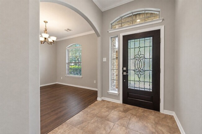 42 Black Swan Ct