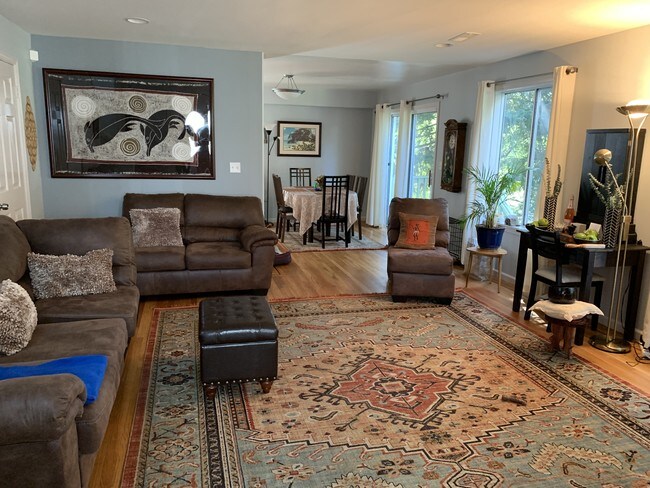 living room - 3819 Buell St