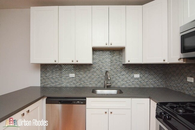 Photo - 2832 W Palmer St Unit 3X