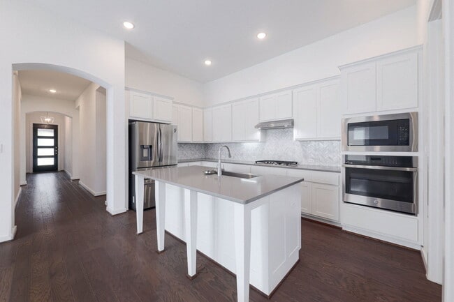 Photo - 124 Rosebush Dr