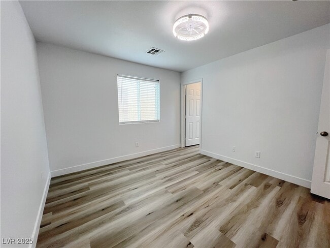 Building Photo - 8821 Steaming Thunder Ct