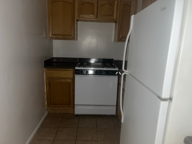 Photo - 66-01 Burns St