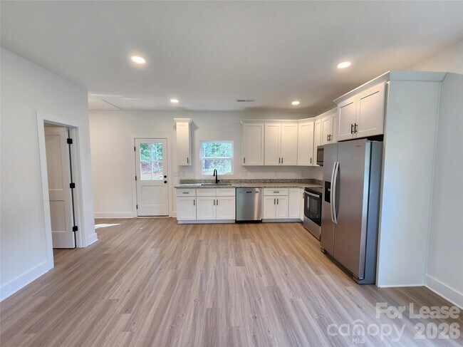 Photo - 217 Carlie St