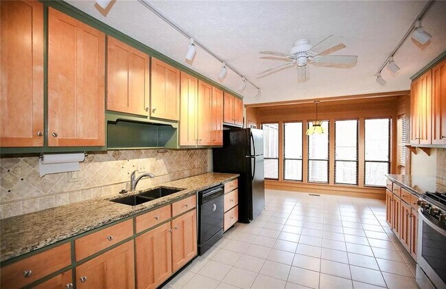 Photo - 5100 Forest Mist Dr