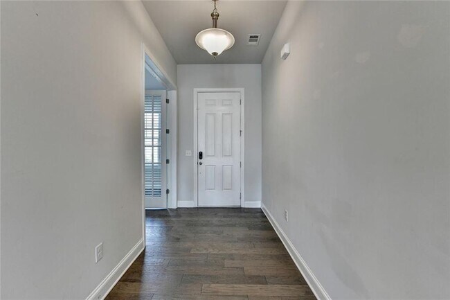 Photo - 3695 Andover St