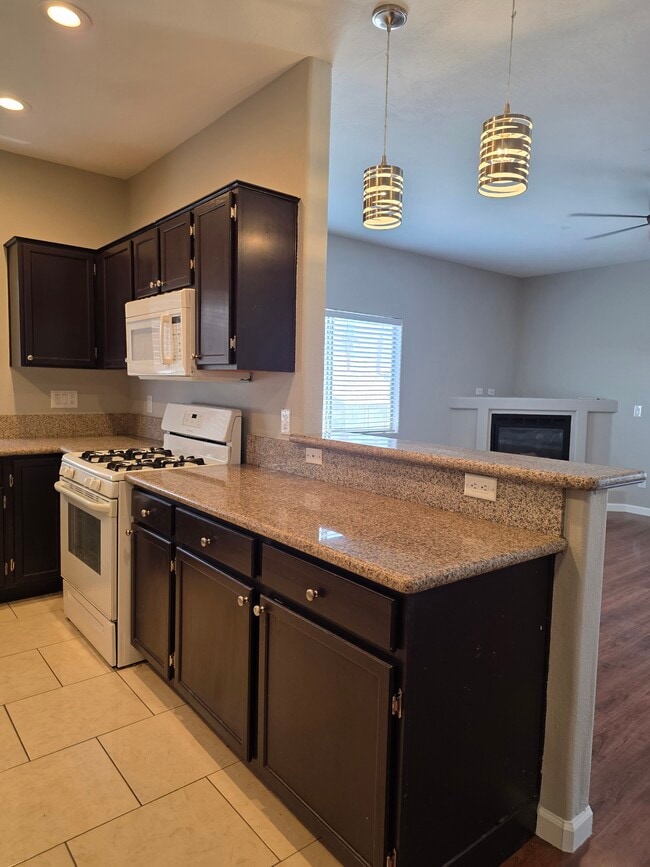 Photo - 5116 Jordan Frey St Unit 203