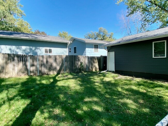 Photo - Beedle Duplex (231/233) Unidad 231