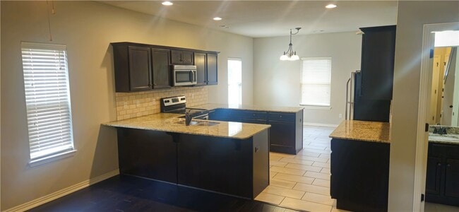Photo - 1524 N Leverett Ave
