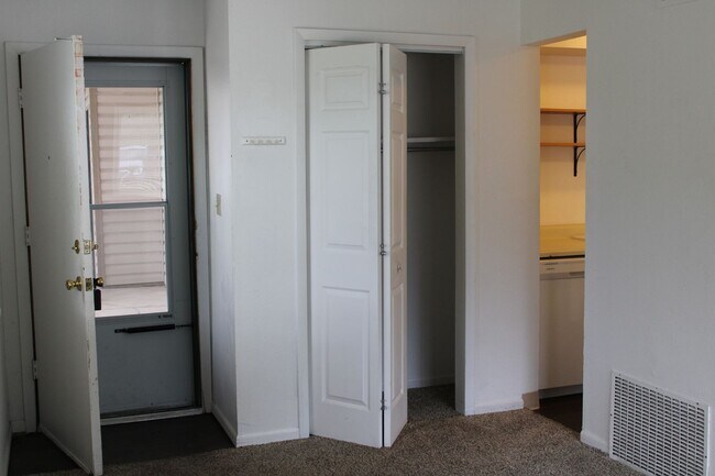 Photo - Mountain Views & Midtown Convenience