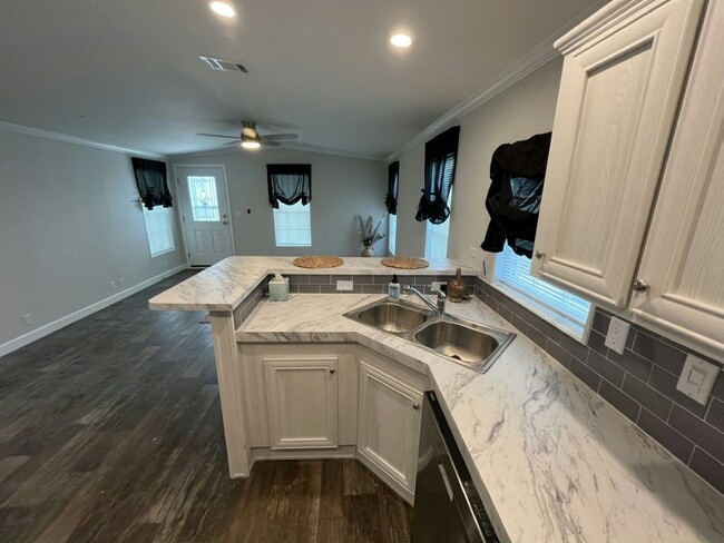 311 Lighthouse Way