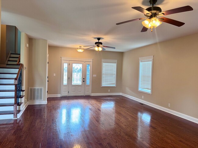 Photo - 1500 Pressler Way