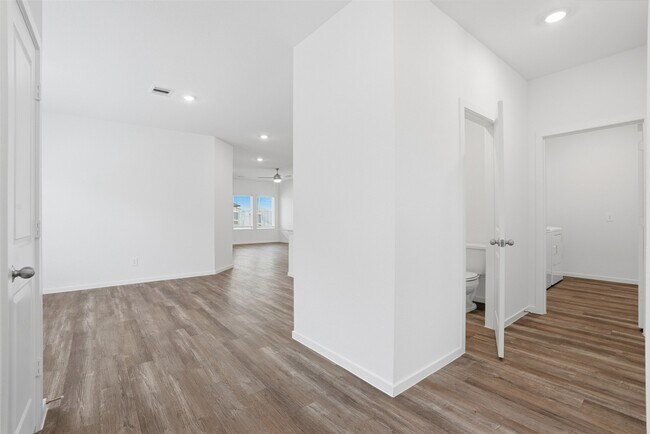 Photo - 3005 Teal Breeze Ln