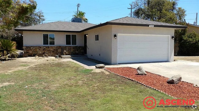 Building Photo - Delightful Home Near South High School!