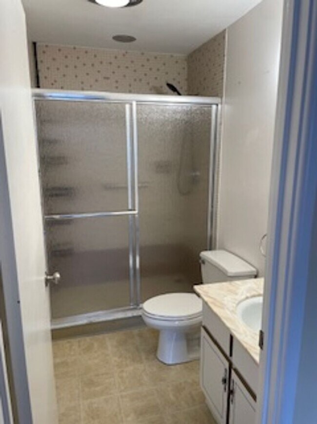 Photo - Oversized 2 bedroom unit in prime location Unit B9