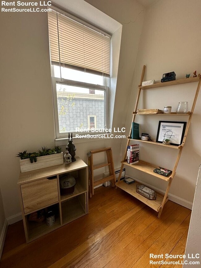 Photo - 8 Hingham St