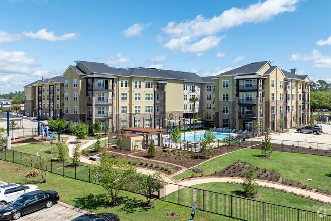 Alternate - The Flats at Hooper Hill