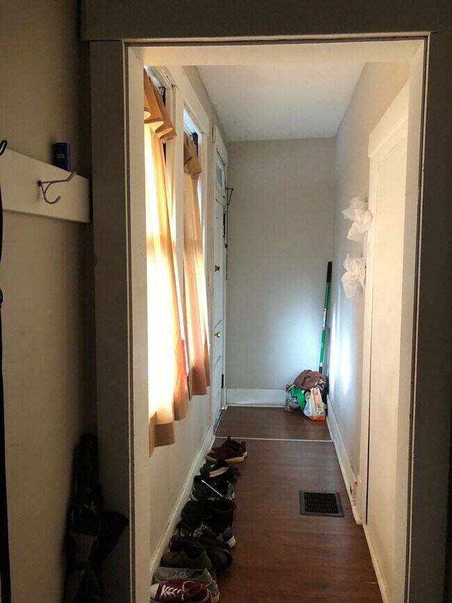 Photo - 126 Cologne St Unit Apt 2