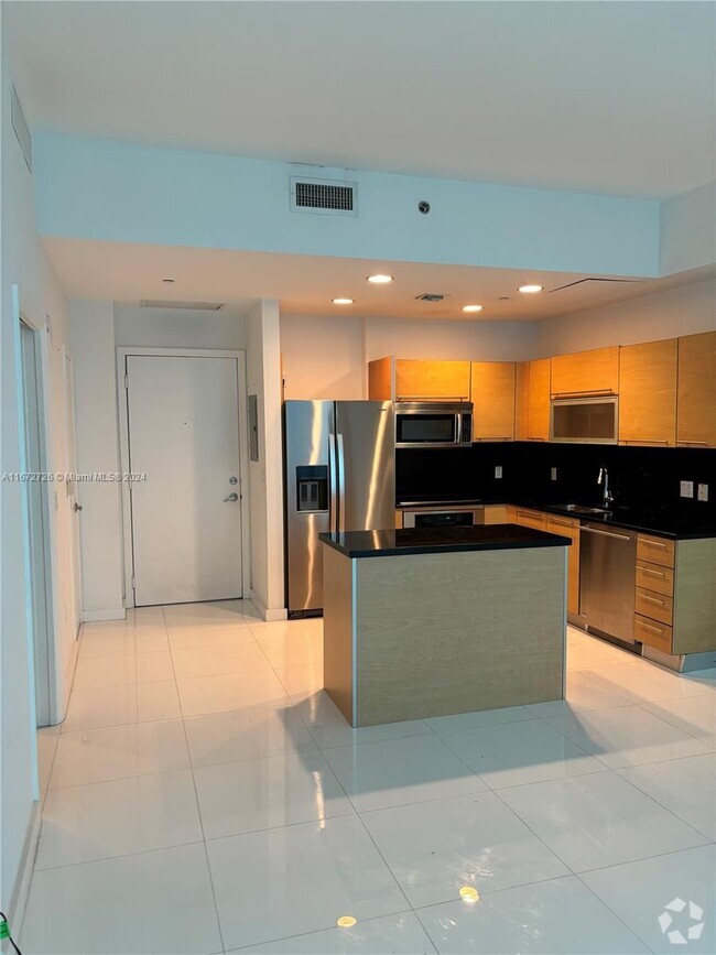 Building Photo - 950 Brickell Bay Dr Unit 5309 Rental