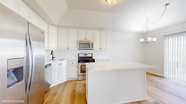 Photo - 1012-1070 Turin