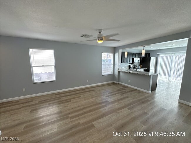 Photo - 10006 Mardagen St